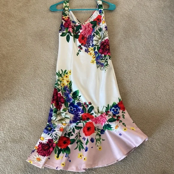 Venus dress size XS gorgeous! - Picture 14 of 16